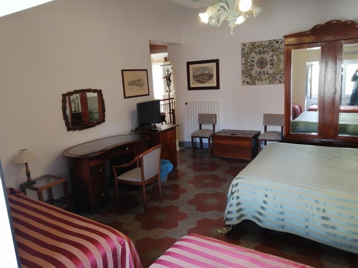 Quadruple Room Private Bathroom