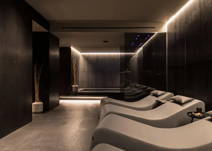 Hôtel de luxe: Renewed Hotel Plaza Opéra